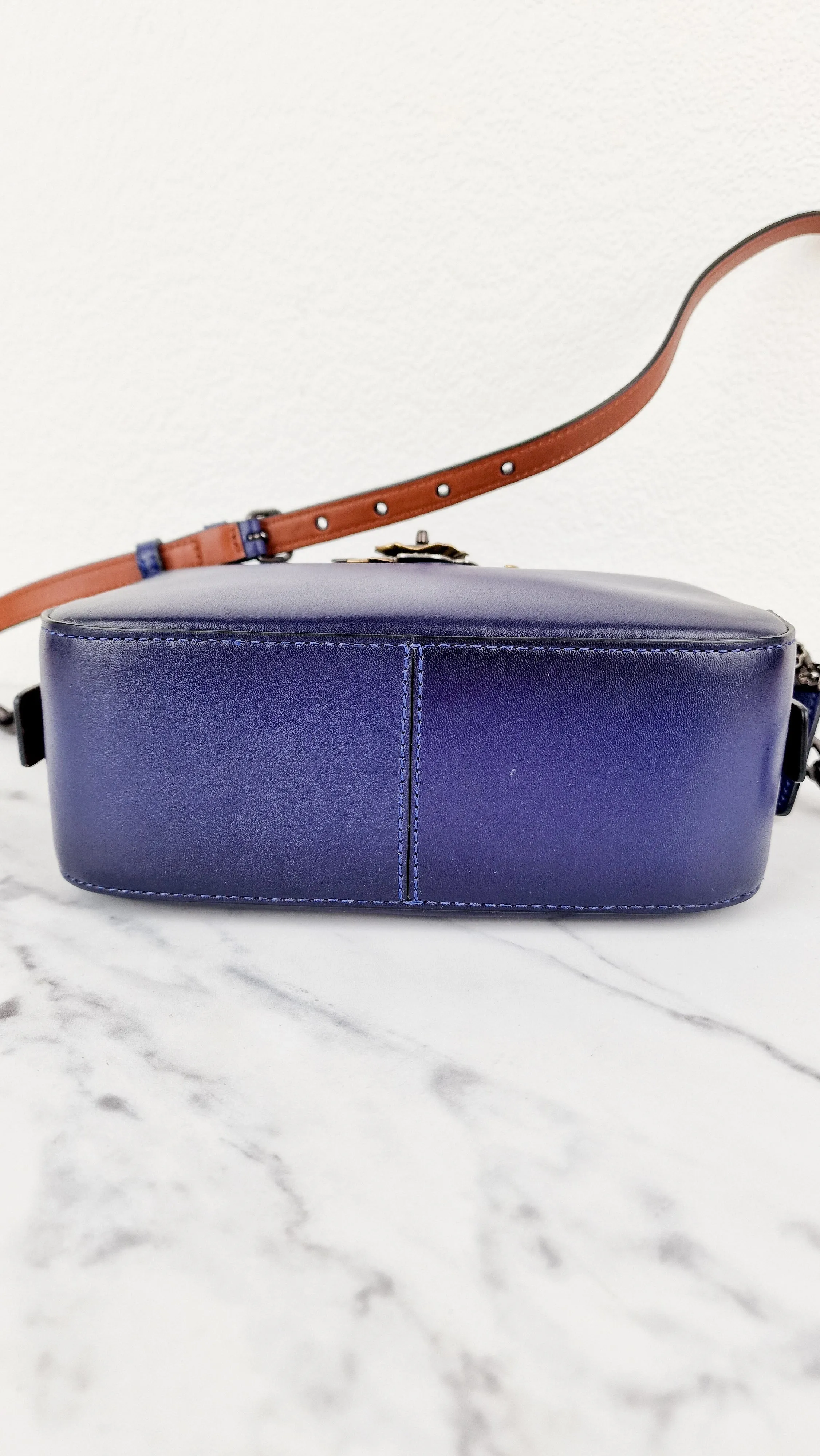 Coach 1941 Camera Bag with Tea Rose Turnlock Scalloped Edge C-Chain Strap Cadet Blue Purple Crossbody Bag - Coach 29094