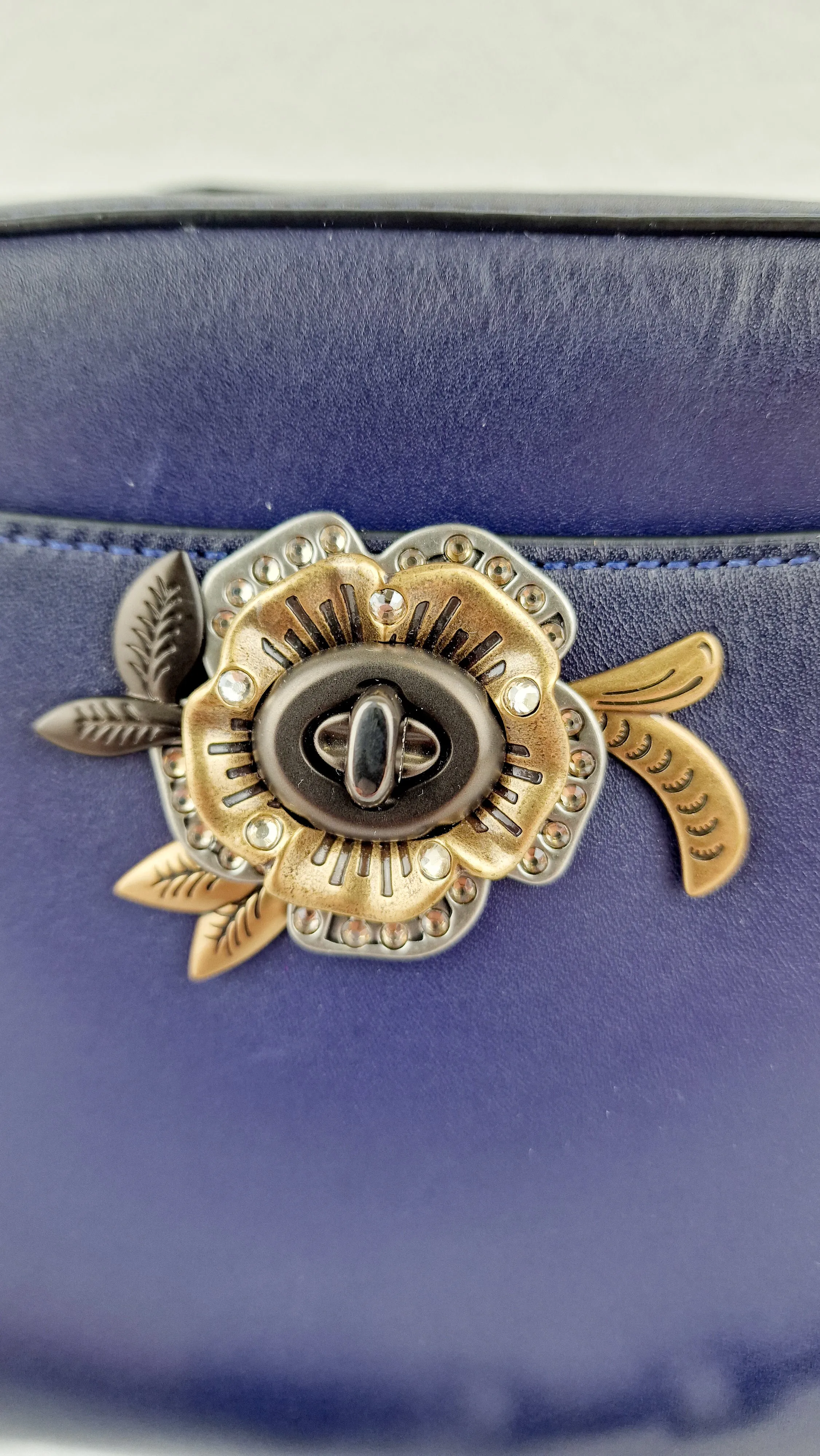 Coach 1941 Camera Bag with Tea Rose Turnlock Scalloped Edge C-Chain Strap Cadet Blue Purple Crossbody Bag - Coach 29094