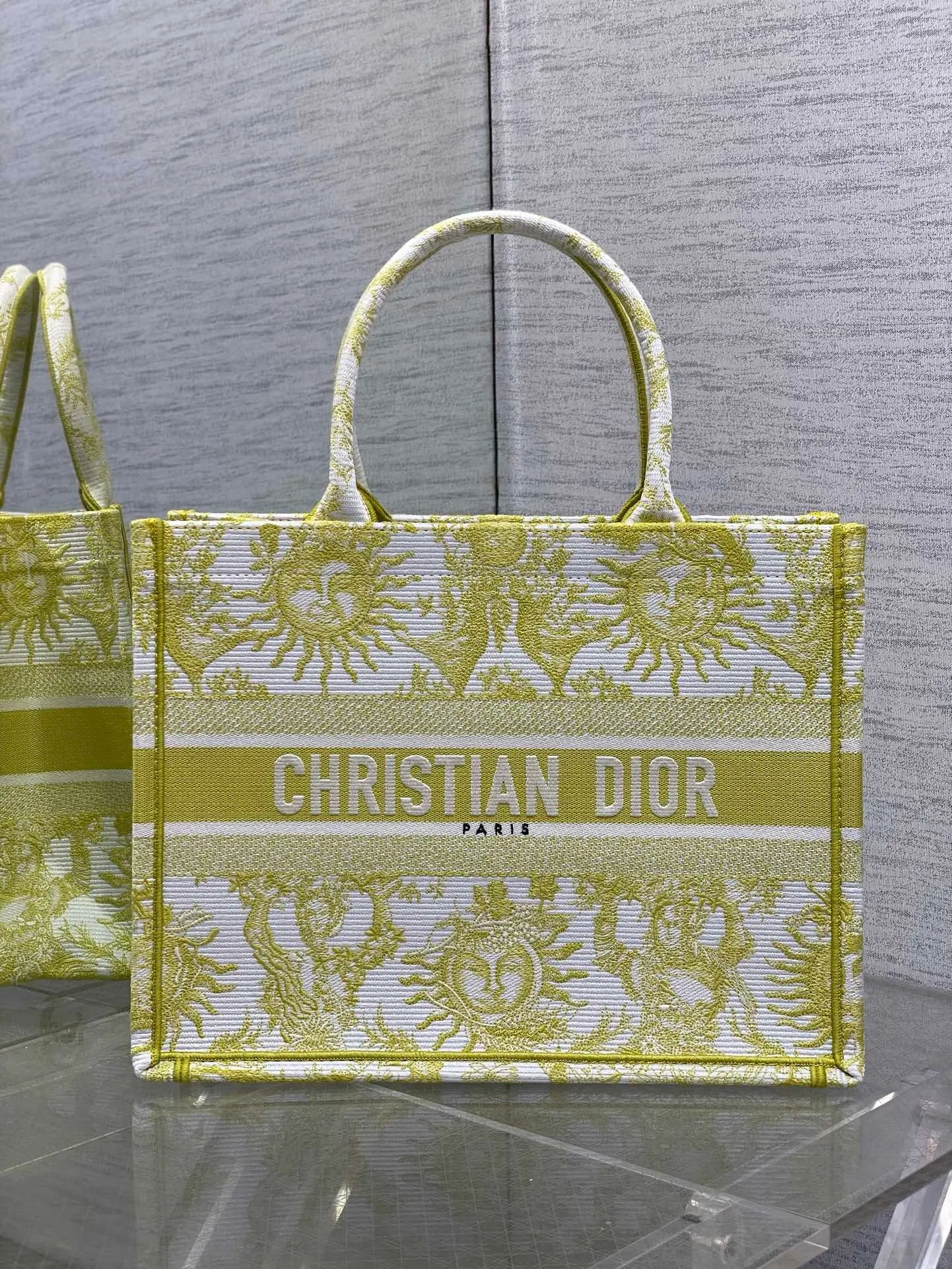 DR402 Small/Medium/Large Dior Book Tote / HIGHEST QUALITY VERSION