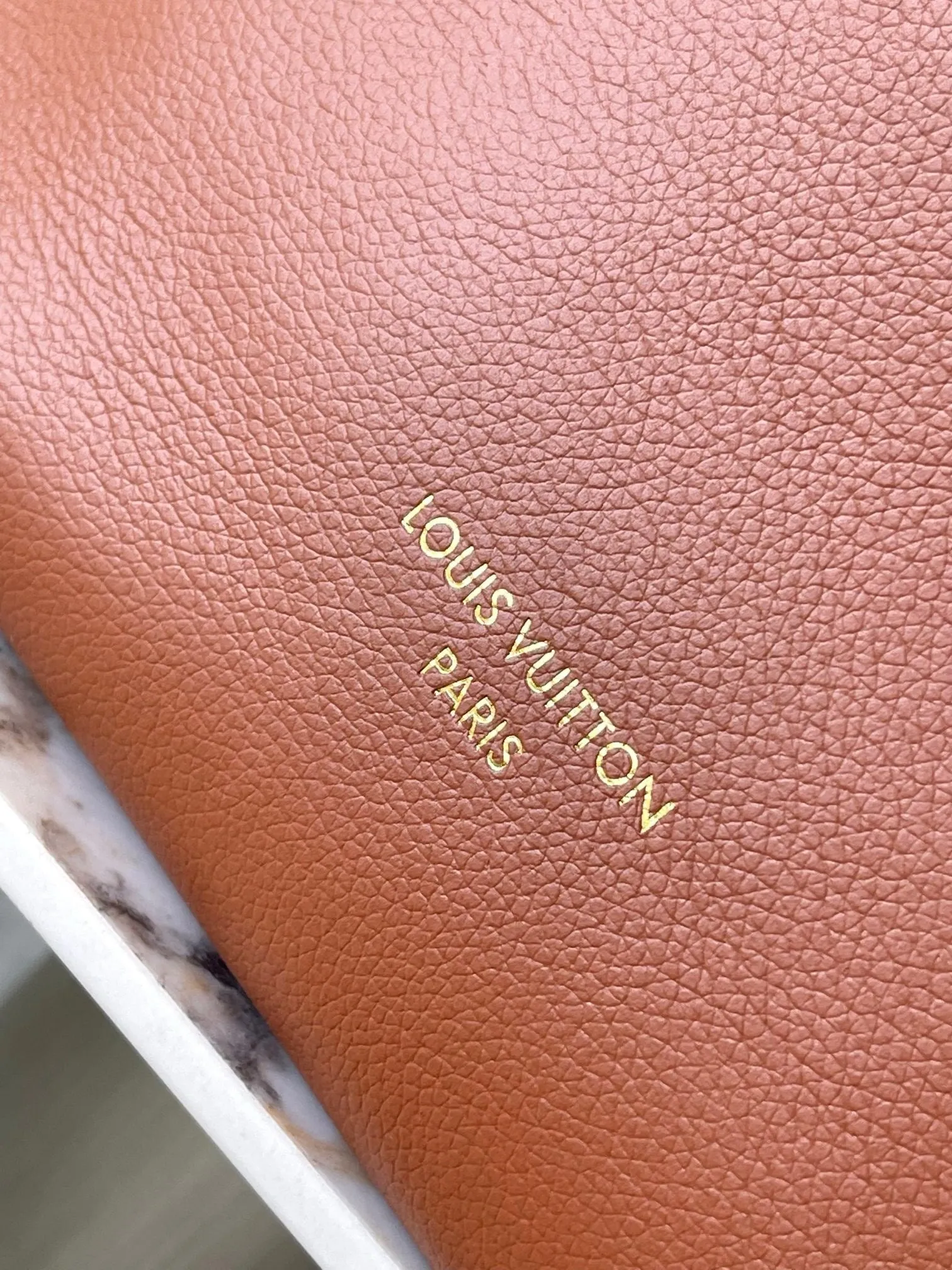 LB1022 Low Key Hobo PM / HIGHEST QUALITY VERSION / 9.4 x 11 x 6.3 inches