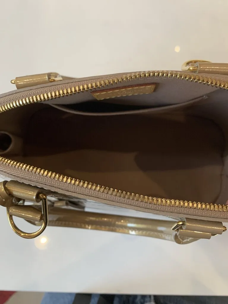 Louis Vuitton Vernis Alma Beige Handbag