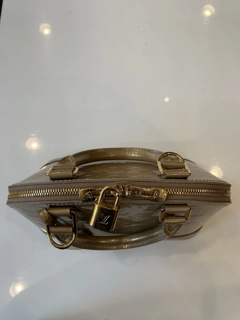 Louis Vuitton Vernis Alma Beige Handbag