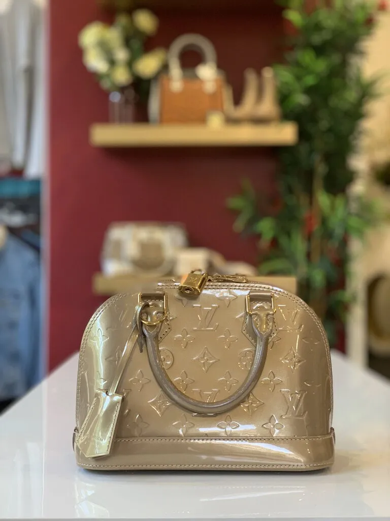 Louis Vuitton Vernis Alma Beige Handbag
