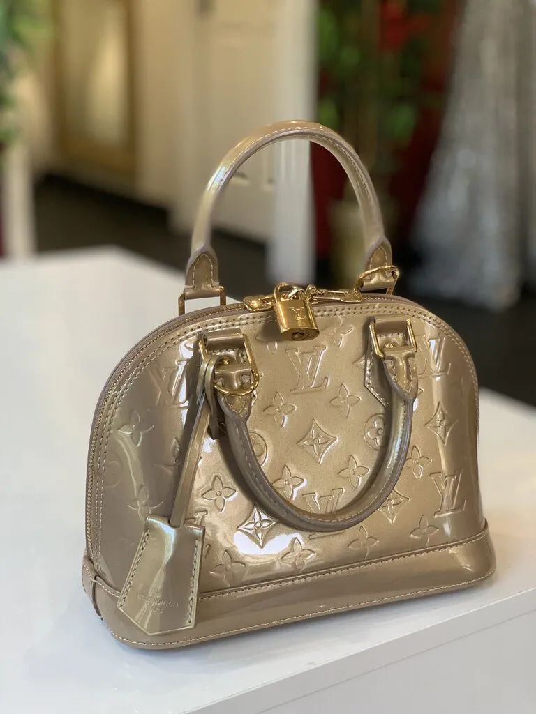 Louis Vuitton Vernis Alma Beige Handbag