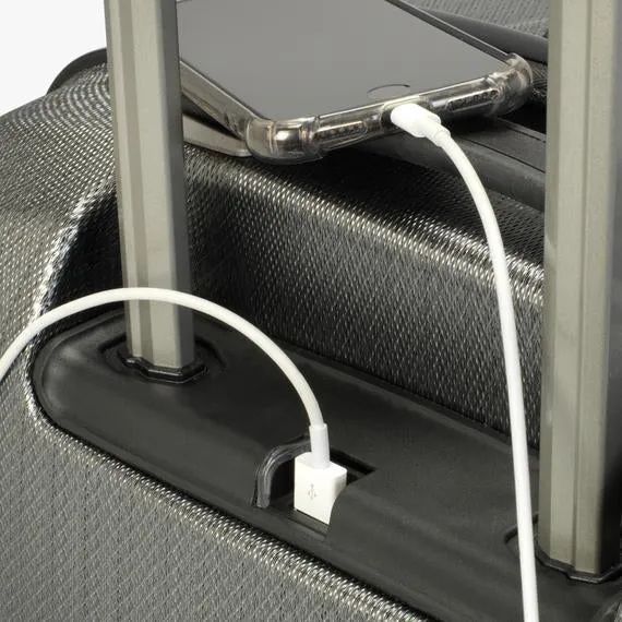 Ricardo San Clemente 2 Carry-On Spinner w/USB Charging Capability